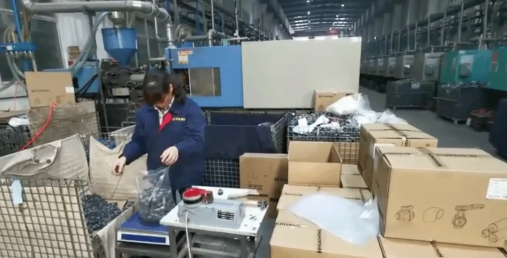 PVC pipe fittings packaging