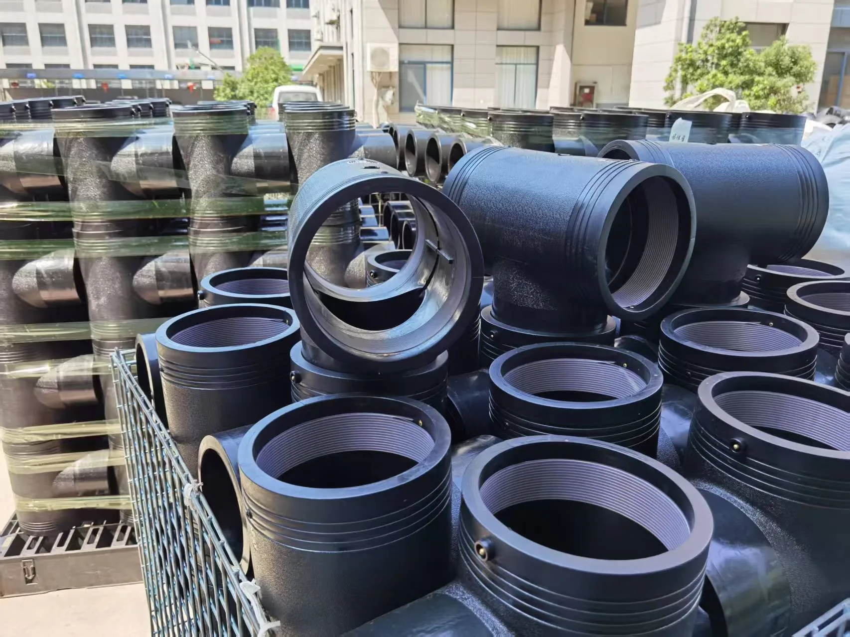Ensemble de fourniture de pipelines en PEHD Raccords bout à bout et électrosoudés pour tuyaux en PEHD destinés aux projets d'adduction d'eau